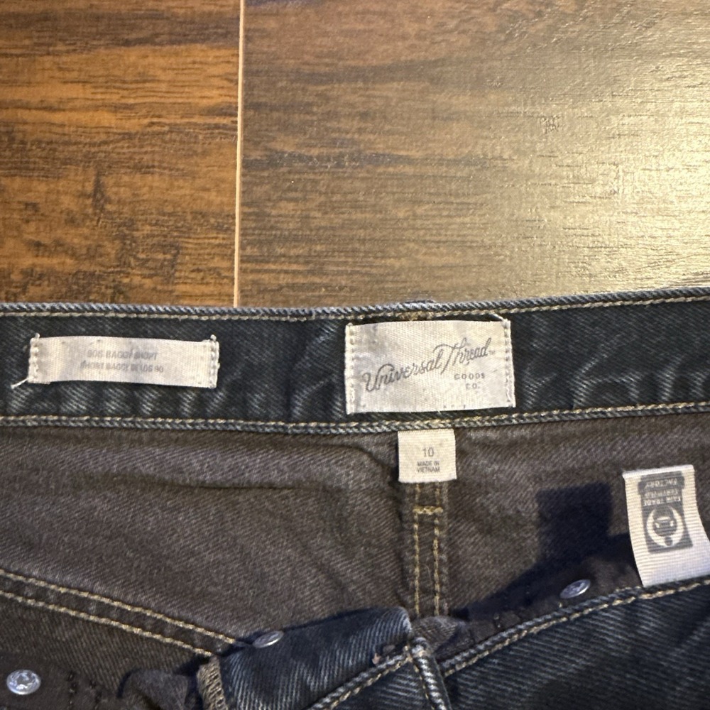 Universal Thread Black Denim 90s Baggy Shorts Women 10 Raw Hem High Rise Cut Off - Picture 3 of 5